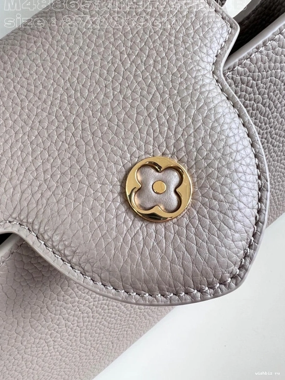 WIS LOUIS CAPUCINES VUITTON BB-27*18*9CM 0813